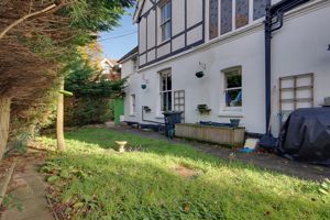 Private Patio/Garden- click for photo gallery